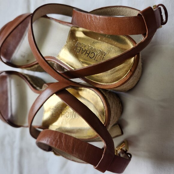 Michael Kors Luggage Tan Wedge Jalita Charm Sandal Strappy Heels Wicker Size 7 - Picture 7 of 9